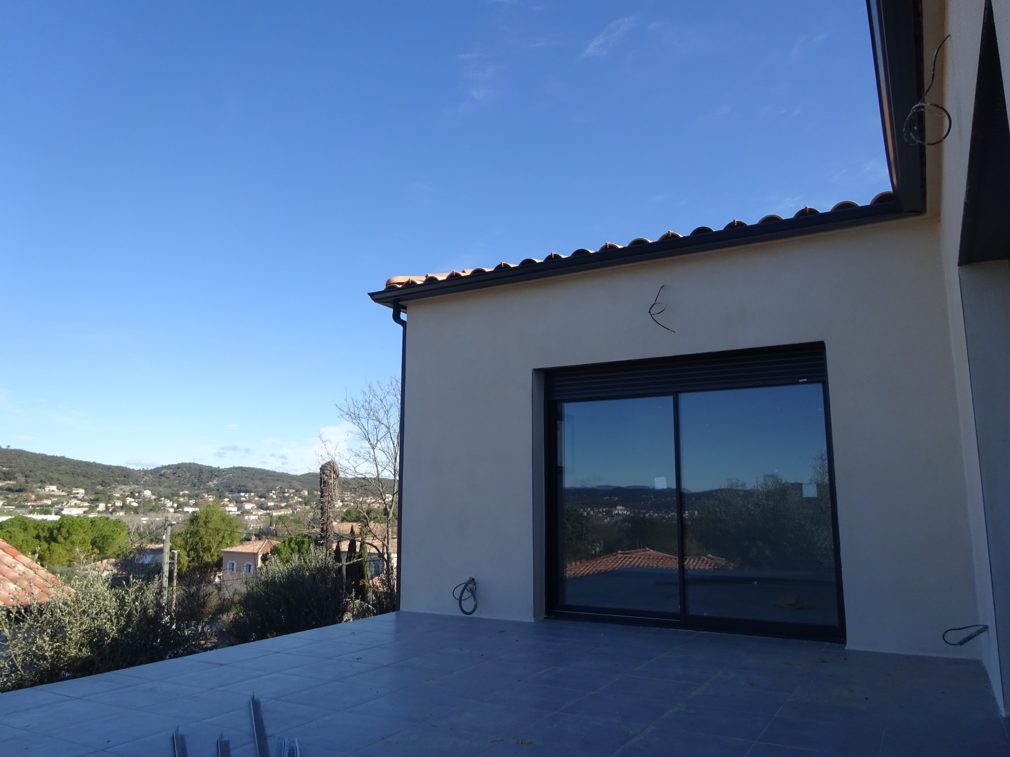 Alès, maison neuve, 5 mn du centre ville, belle contemporaine avec vue